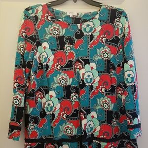 Crown and ivy long sleeve womens top. Large